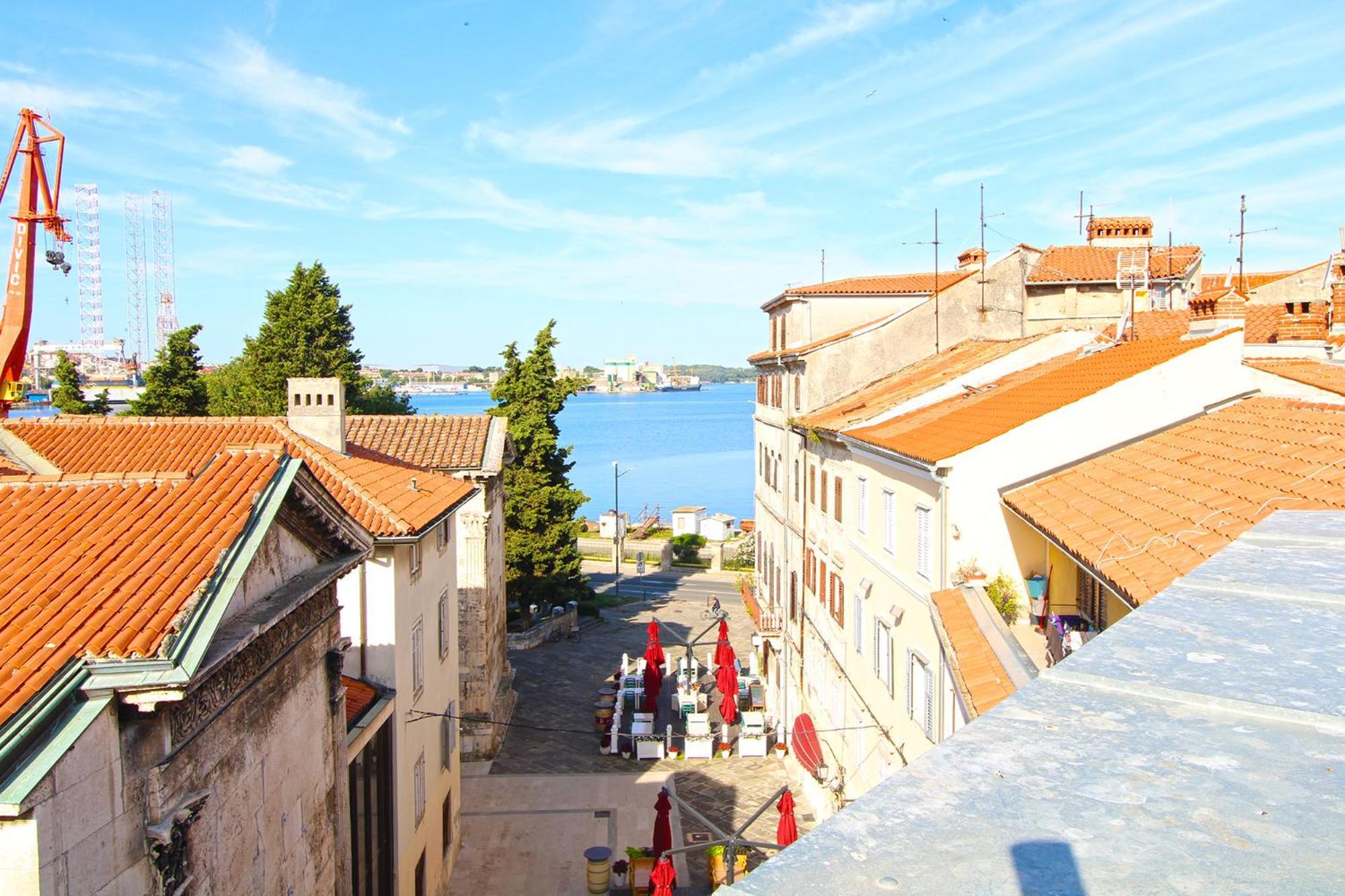 Apartma Old Town 2337